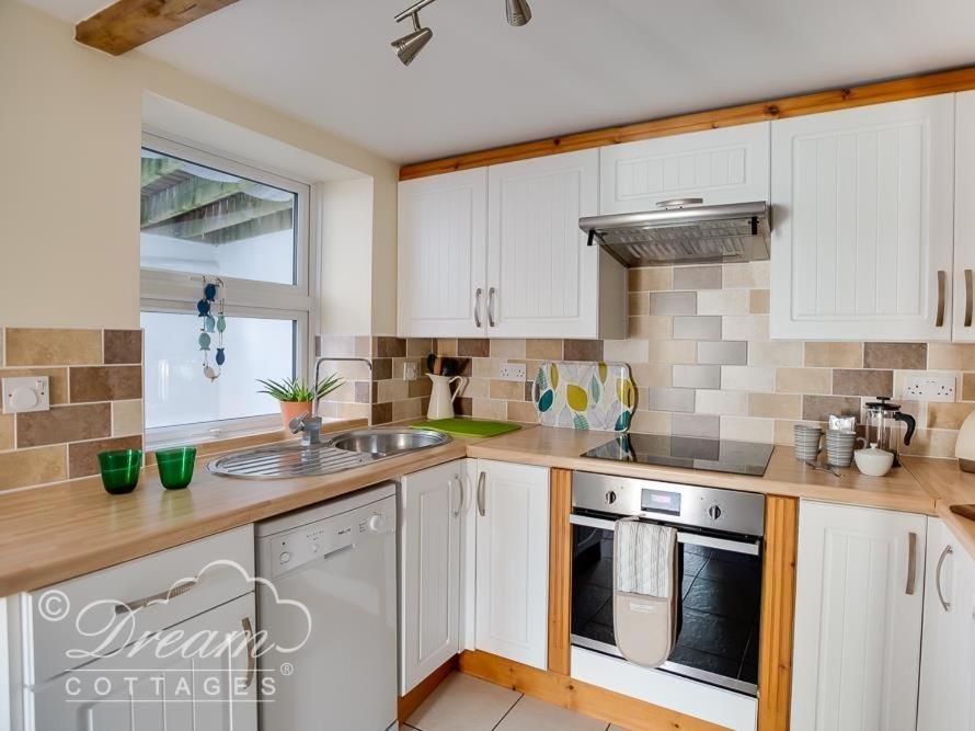 Ammonite Cottage Portland Bagian luar foto