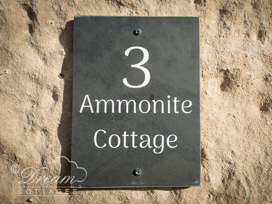 Ammonite Cottage Portland Bagian luar foto